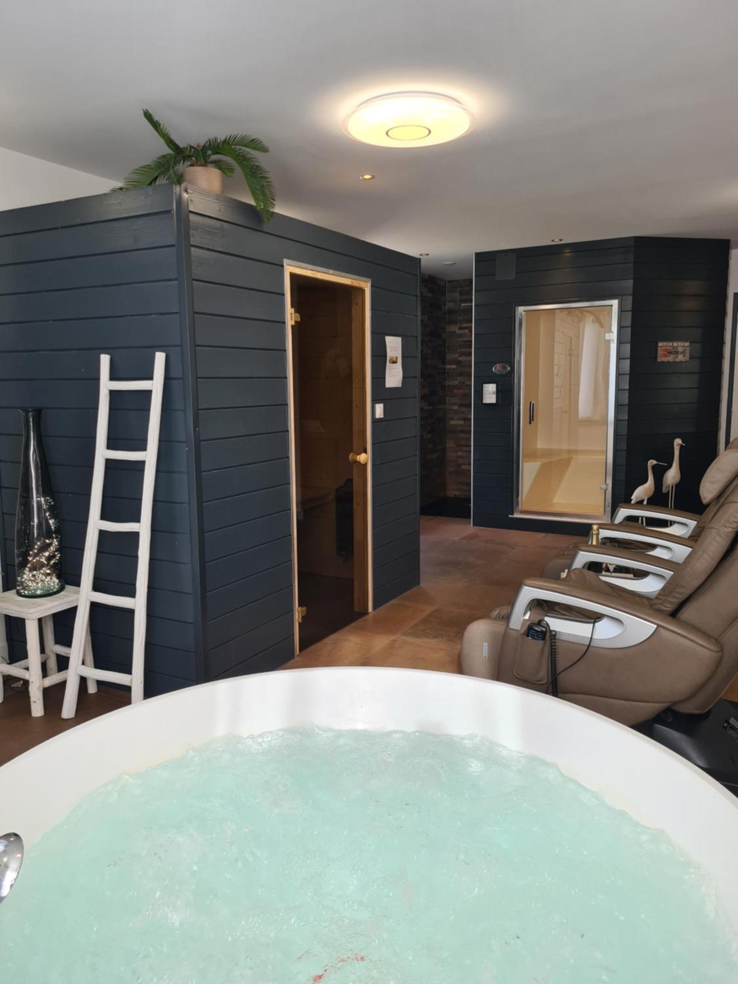 Les Suites De Bougainville Concarneau Exterior foto